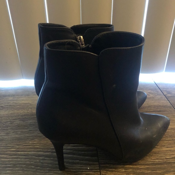 Assorted shoes - Picture 15 of 15